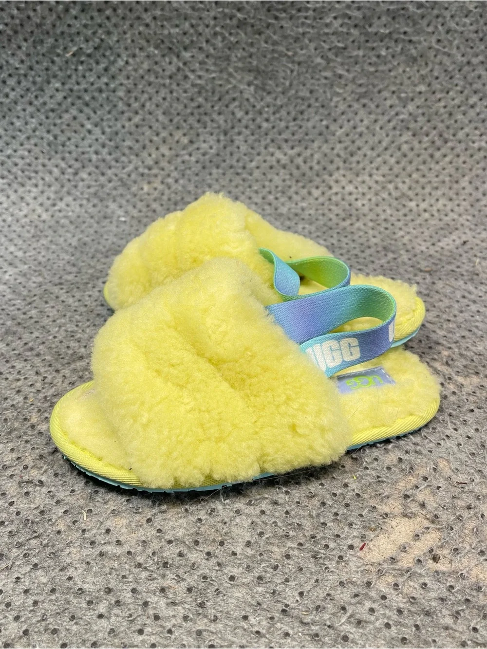 Ugg Fluff Yeah Yellow Slipper Sandals Size 10 Girls